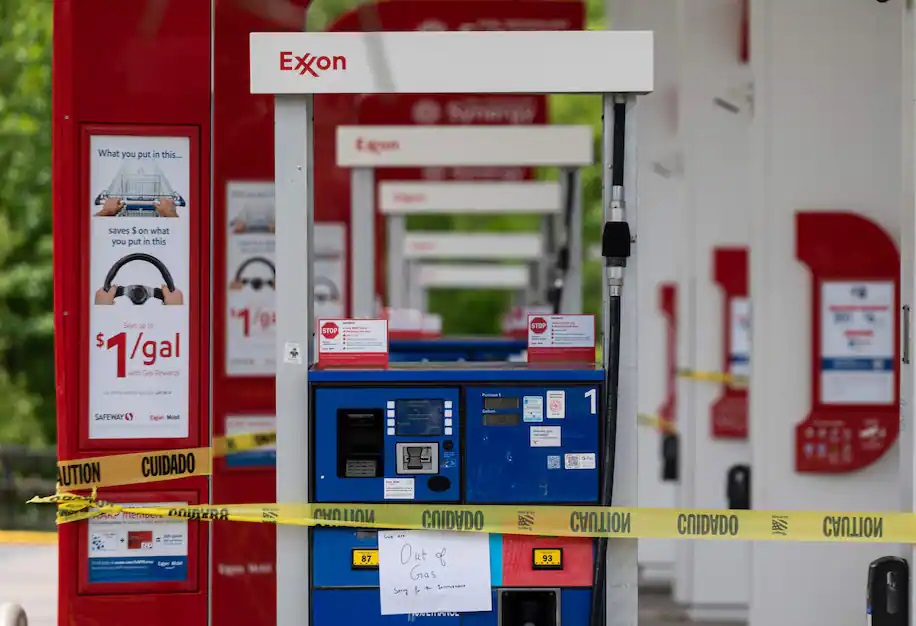 Nhiều trạm xăng dầu tại Mỹ đ&atilde; cạn nhi&ecirc;n liệu