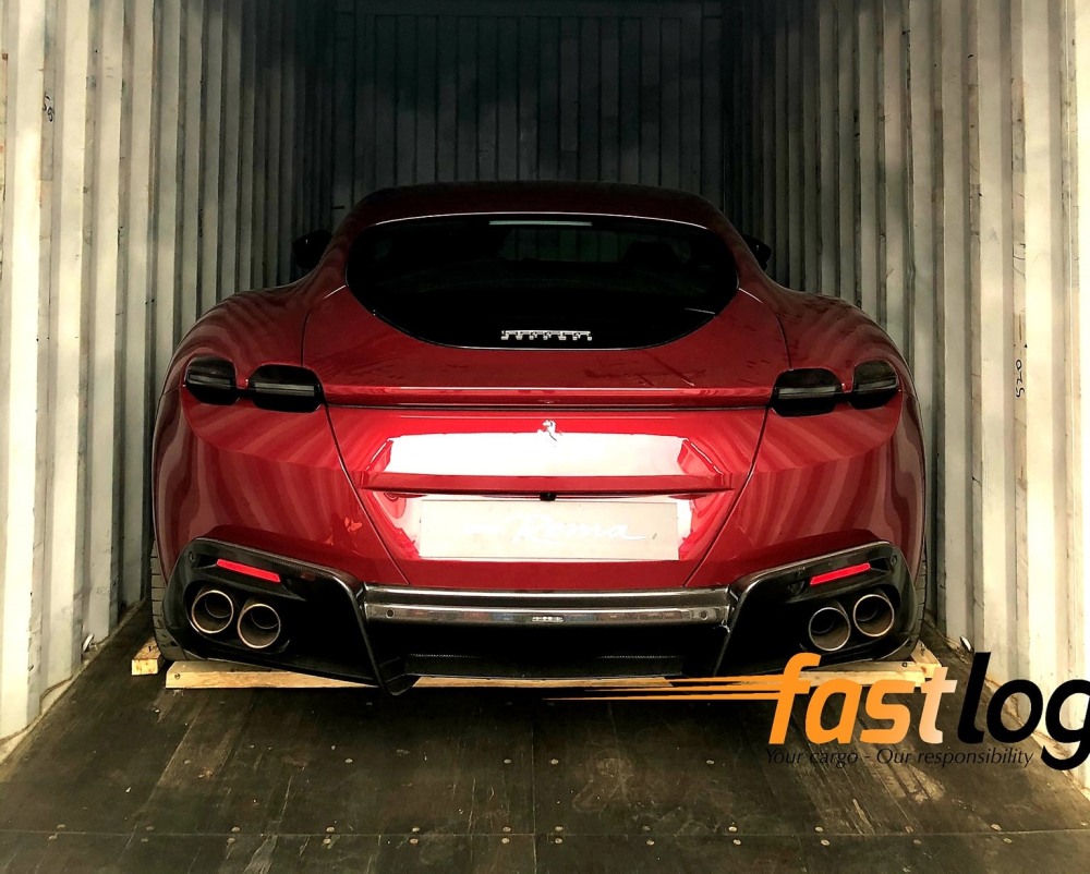 Ferrari Roma tiếp tục về nước với màu sơn đỏ đậm khiến không ít người mê mệt