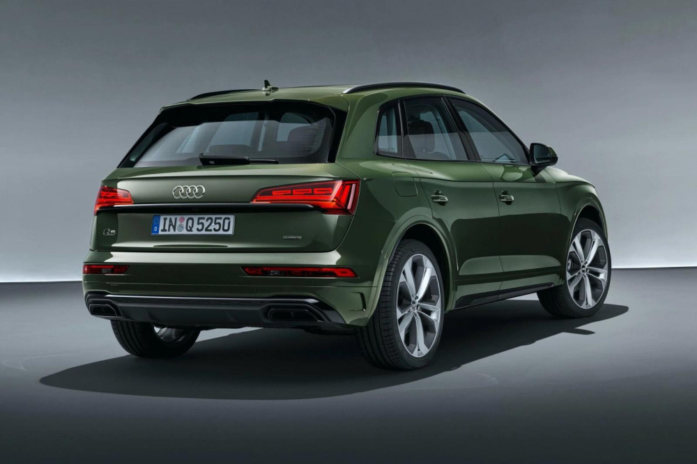 Cụm đèn hậu của Audi Q5 2021 có thiết kế dạng 3D hiện đại.
