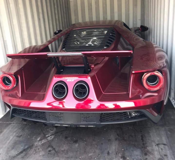Hình ảnh siêu xe Ford GT lúc mới về nước