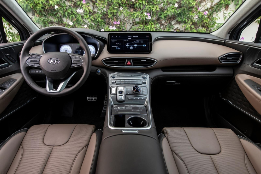 Tổng thể nội thất của Hyundai Santa Fe 2021.