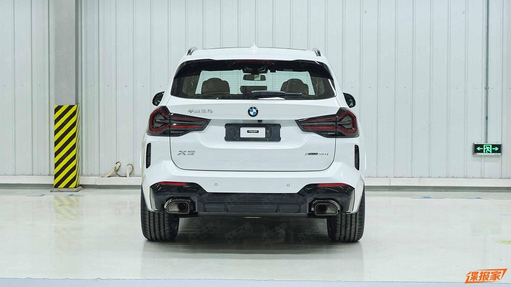 Thiết kế đằng sau của BMW X3 2022