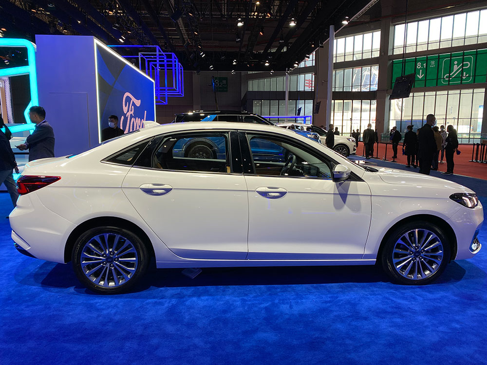 Ford Escort 2021 thuộc ph&acirc;n kh&uacute;c sedan cỡ C