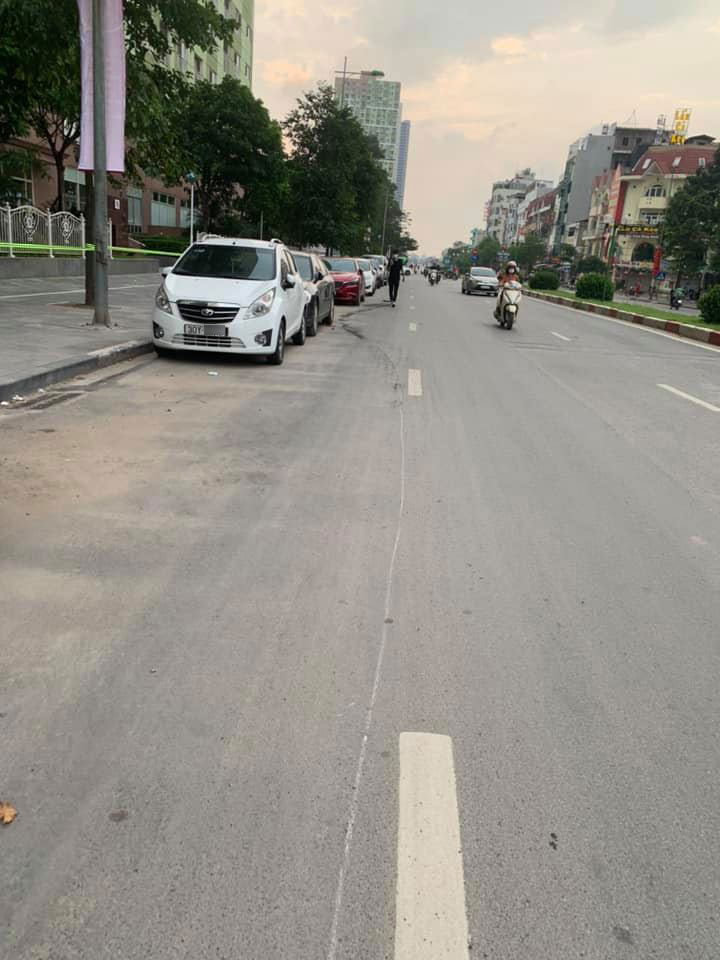 Chiếc Daewoo Matiz không bị hỏng nhiều sau vụ tai nạn liên hoàn