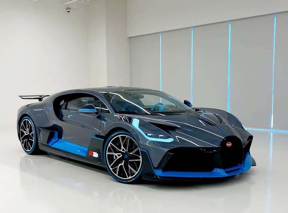 Đây là chiếc siêu xe Bugatti Divo đầu tiên đến châu Á Đây là chiếc siêu xe Bugatti Divo đầu tiên đến châu Á
