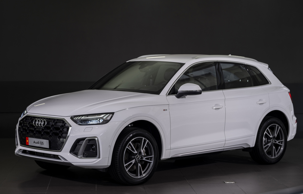 Audi Q5 2021 tạo ấn tượng thị gi&aacute;c tối với g&oacute;i S Line.