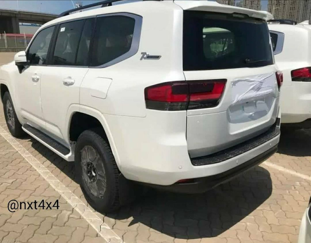 Toyota Land Cruiser 2022 sẽ ra mắt vào cuối tháng này hoặc đầu tháng sau