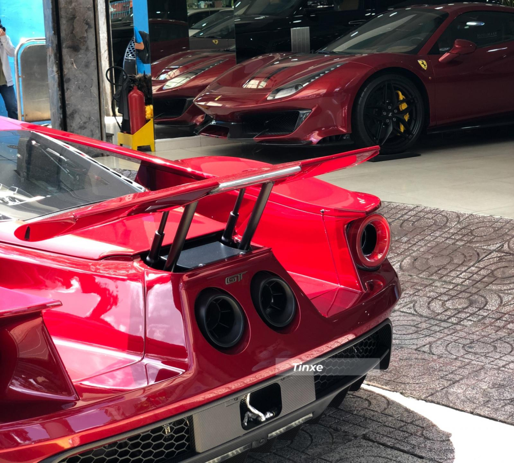 Siêu xe Ford GT sử dụng động cơ V6, dung tích 3.5 lít, tăng áp kép