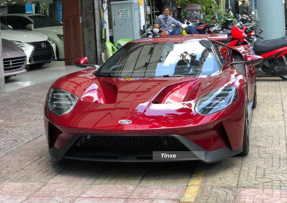 Nhưng hiện tại, giá bán lại của siêu xe Ford GT không dưới 1 triệu đô la