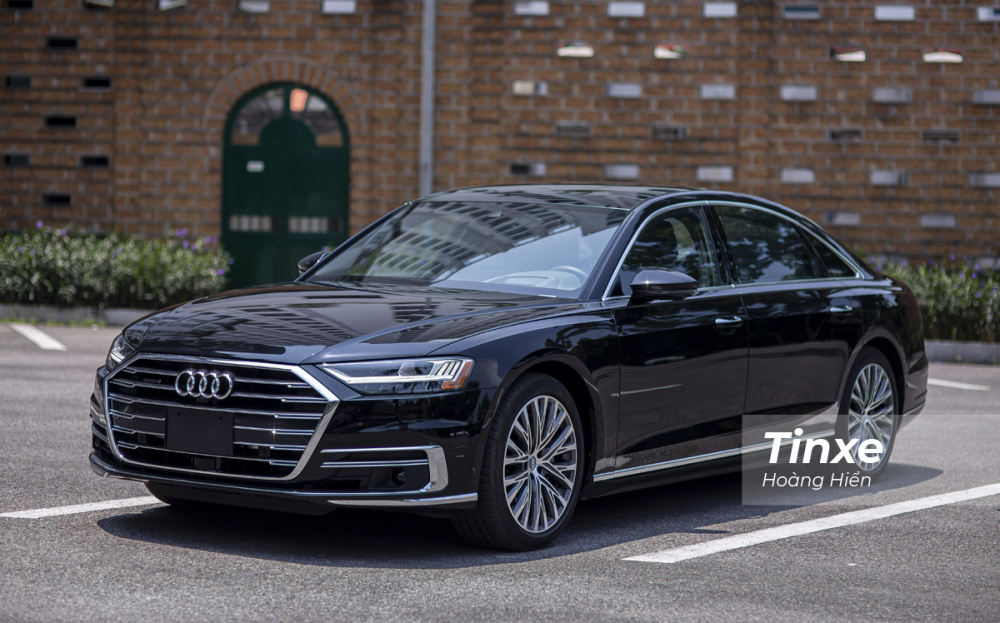 Audi A8L l&agrave; một mẫu xe sedan hạng sang d&agrave;nh cho những người muốn t&igrave;m sự kh&aacute;c biệt.