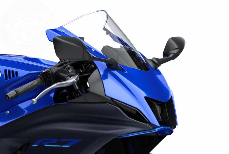 Thiết kế hốc gió đầy hấp dẫn trên dàn đầu của Yamaha R7 2021