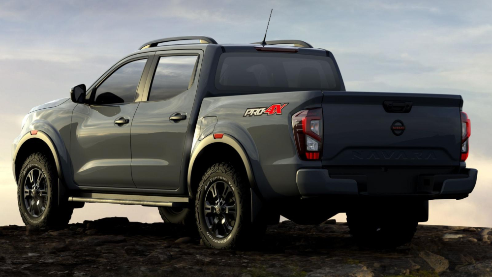 Động cơ của Nissan Navara 2021 kh&ocirc;ng mạnh mẽ bằng Ford Ranger.