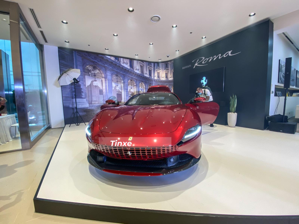 Chiếc siêu xe Ferrari Roma này có màu sơn Rosso California Chiếc siêu xe Ferrari Roma này có màu sơn Rosso California