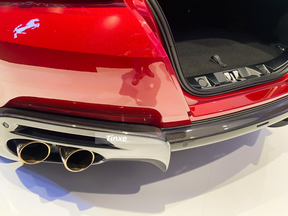 Xe có nhiều chi tiết carbon Xe có nhiều chi tiết carbon