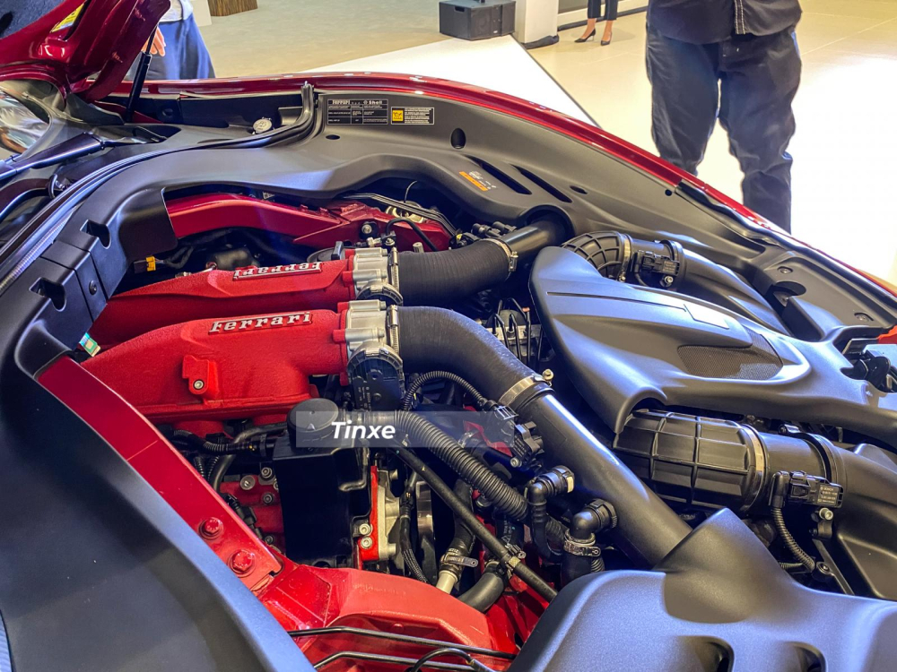 Động cơ V8 trên siêu xe Ferrari Roma sản sinh công suất 620 mã lực Động cơ V8 trên siêu xe Ferrari Roma sản sinh công suất 620 mã lực