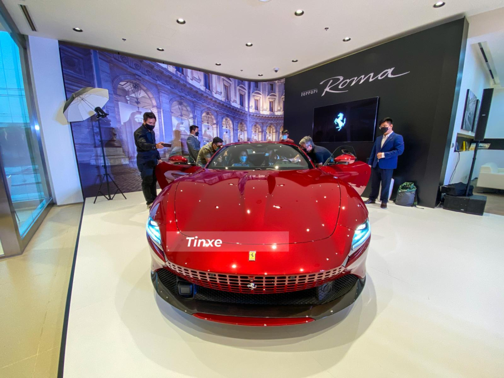 Sau hơn 1,5 năm v&agrave;o Việt Nam, đại l&yacute; Ferrari ch&iacute;nh h&atilde;ng duy nhất đ&atilde; cho ph&eacute;p c&aacute;c kh&aacute;ch h&agrave;ng Việt được đặt mua xe ch&iacute;nh h&atilde;ng