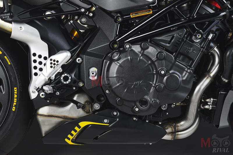 Ốp động cơ Carbon trên cỗ máy 4 xy-lanh đẳng cấp của MV Agusta Rush 2021