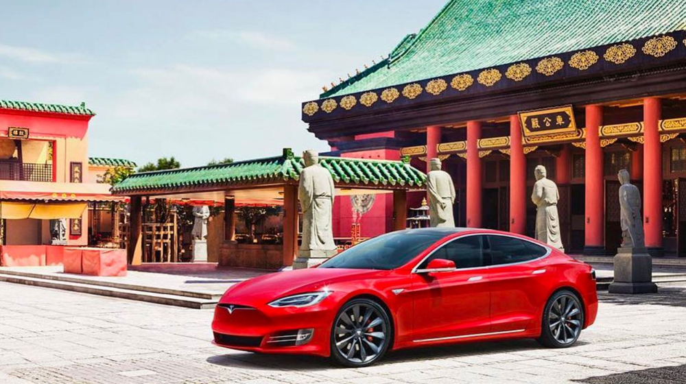 Kh&ocirc;ng chỉ bị cấm tại c&aacute;c khu phức hợp qu&acirc;n sự, xe Tesla c&ograve;n kh&ocirc;ng được đỗ trong một số t&ograve;a nh&agrave; ch&iacute;nh phủ tại Trung Quốc