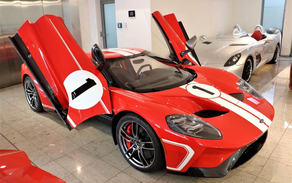 C&ograve;n chiếc Ford GT '67 Heritage Edition n&agrave;y c&oacute; m&agrave;u đỏ tươi
