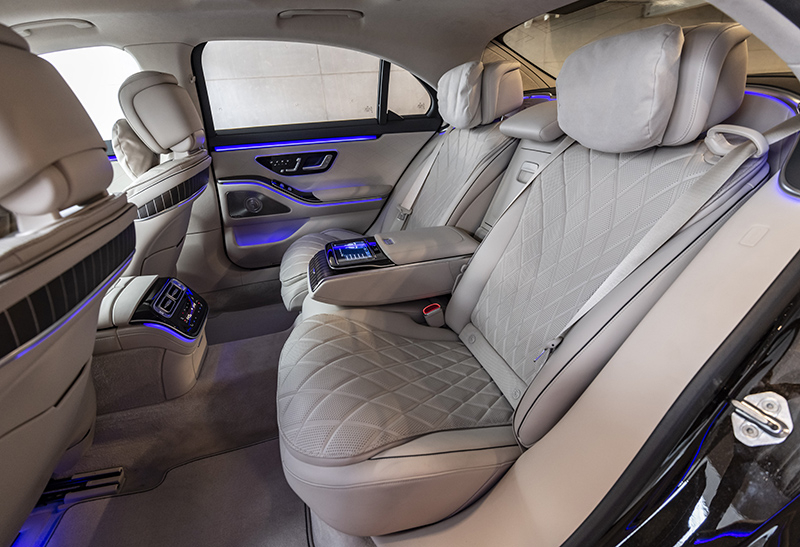 H&agrave;ng ghế sau rộng r&atilde;i của Mercedes-Benz S-Class 2021