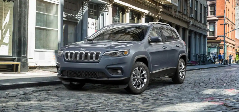 Gi&aacute; xe Jeep Cherokee