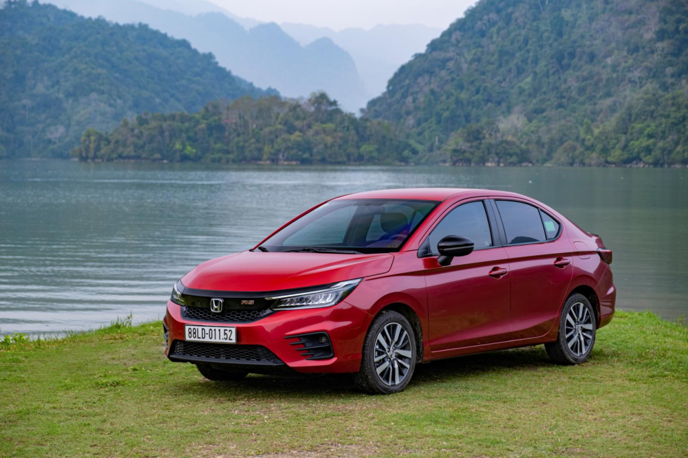 Kết th&uacute;c năm t&agrave;i ch&iacute;nh 2021, doanh số của Honda City v&agrave; CR-V lần lượt l&agrave; hơn 7.400 xe v&agrave; hơn 11.000 chiếc.