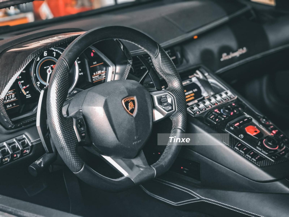 Nội thất si&ecirc;u xe mui trần Lamborghini Aventador LP700-4 Roadster