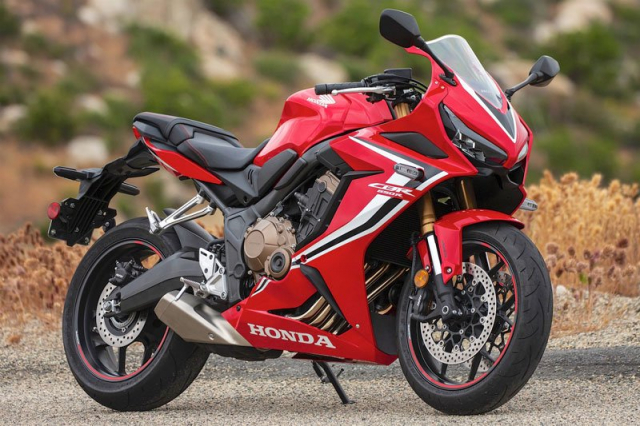 Thiết kế xe có khá nhiều nét giống với Honda CBR650R