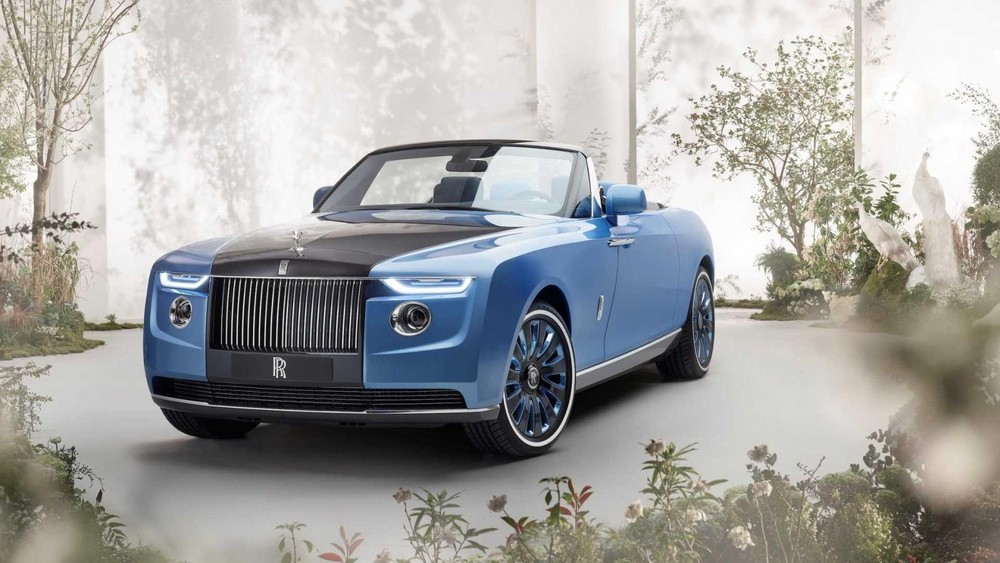 Chiếc Rolls-Royce Boat Tail đầu ti&ecirc;n xuất xưởng