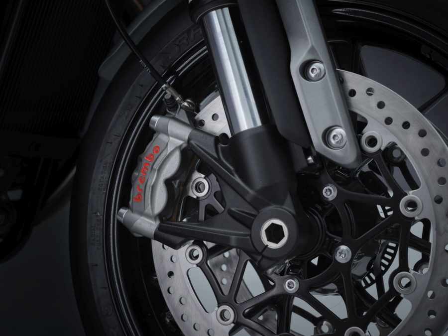 Phuộc ngược Marzocchi, phanh Brembo tr&ecirc;n Triumph Speed Twin 2021