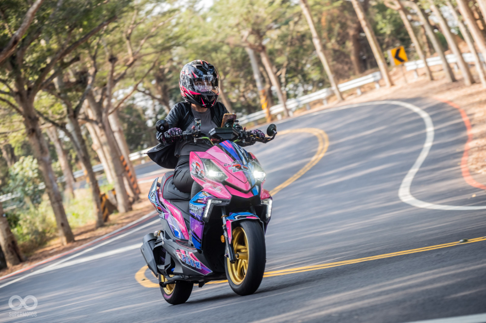 Trang bị hiện đại, động cơ mạnh mẽ là điểm cộng lớn cho SYM DRG 158 2021 Trang bị hiện đại, động cơ mạnh mẽ là điểm cộng lớn cho SYM DRG 158 2021