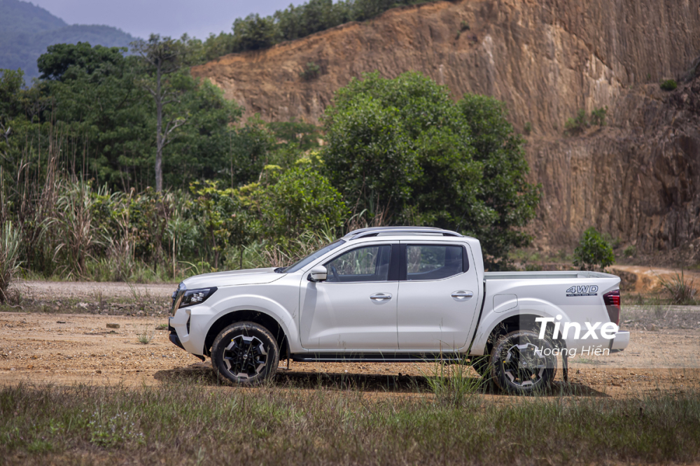 Phần ngang h&ocirc;ng xe Nissan Navara kh&ocirc;ng c&oacute; sự thay đổi đ&aacute;ng kể t
