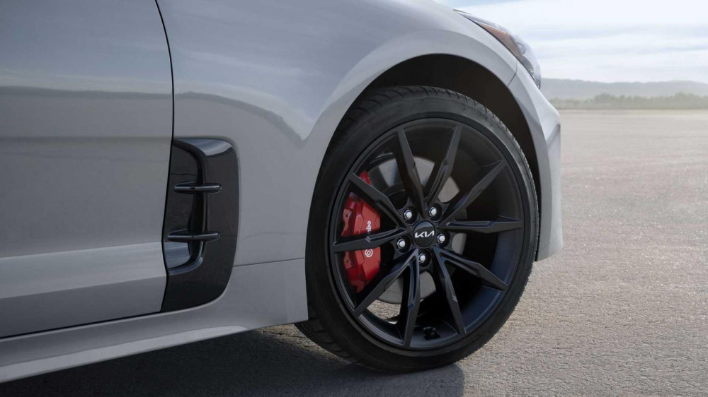 V&agrave;nh hợp kim 19 inch d&agrave;nh ri&ecirc;ng cho Kia Stinger Scorpion Special Edition 2022