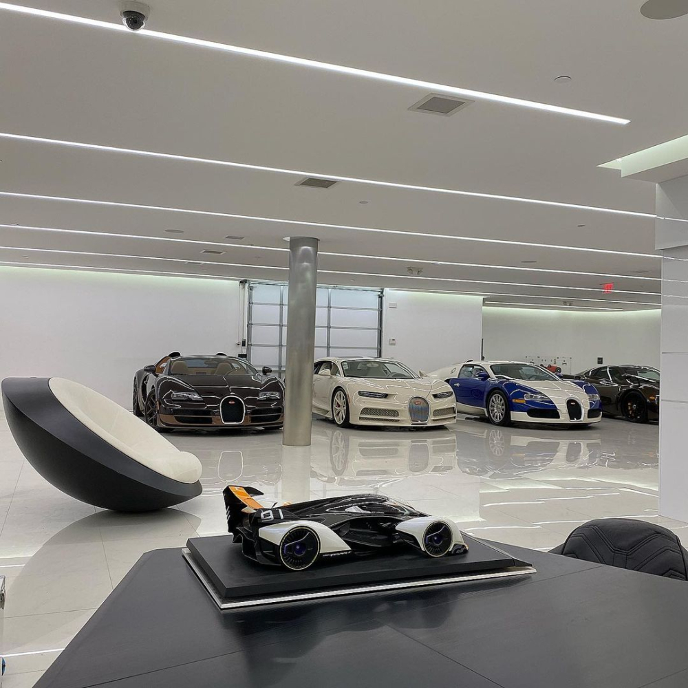 4 chiếc siêu xe Bugatti của ông Khoshbin