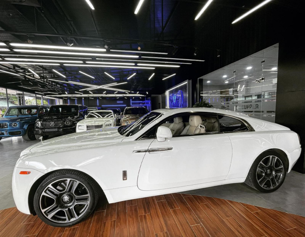 Rolls-Royce Wraith này thuộc thế hệ đầu tiên Rolls-Royce Wraith này thuộc thế hệ đầu tiên