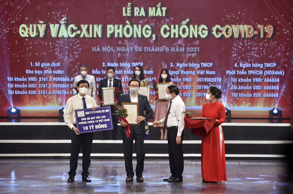 Toyota ủng hộ 10 tỷ đồng cho Quỹ Vắc-xin ph&ograve;ng Covid-19