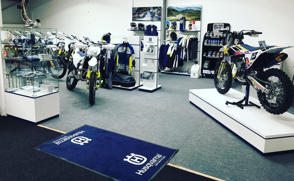 Song h&agrave;nh với KTM sẽ l&agrave; một h&atilde;ng xe mới tại Việt Nam mang t&ecirc;n Husqvarna