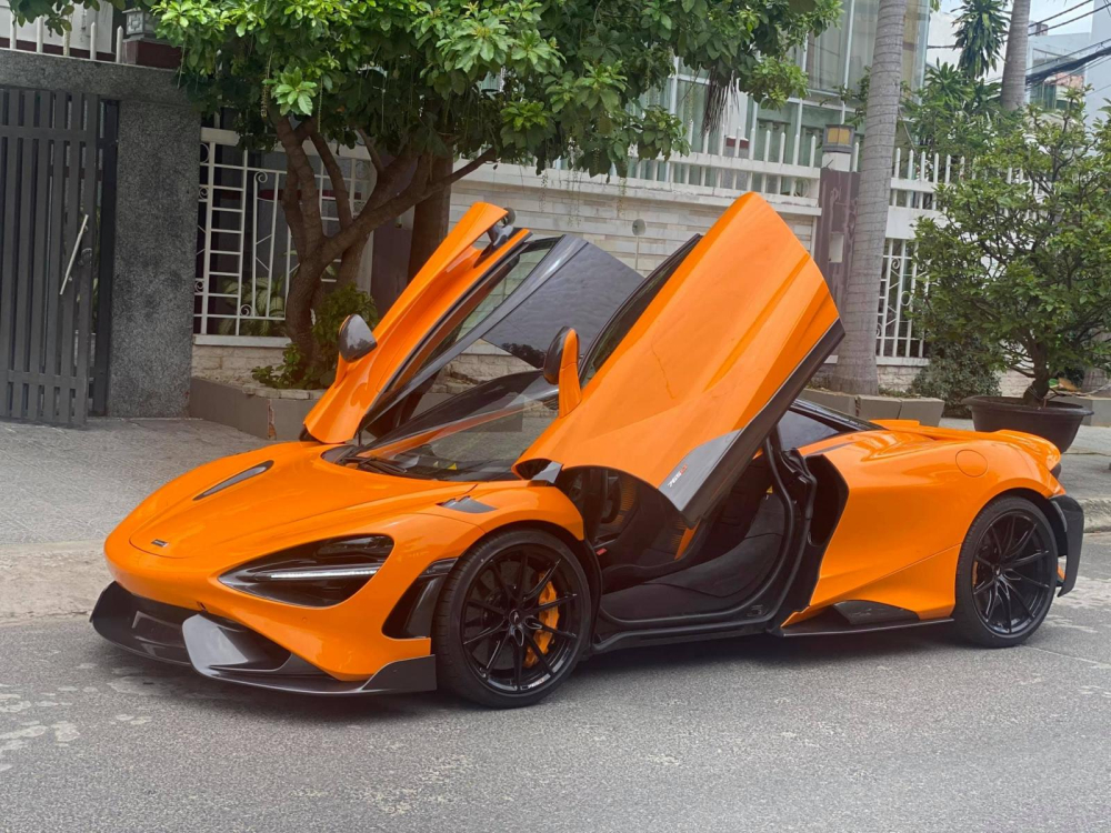 Siêu xe McLaren 765LT này lúc còn ở Đà Nẵng Siêu xe McLaren 765LT này lúc còn ở Đà Nẵng