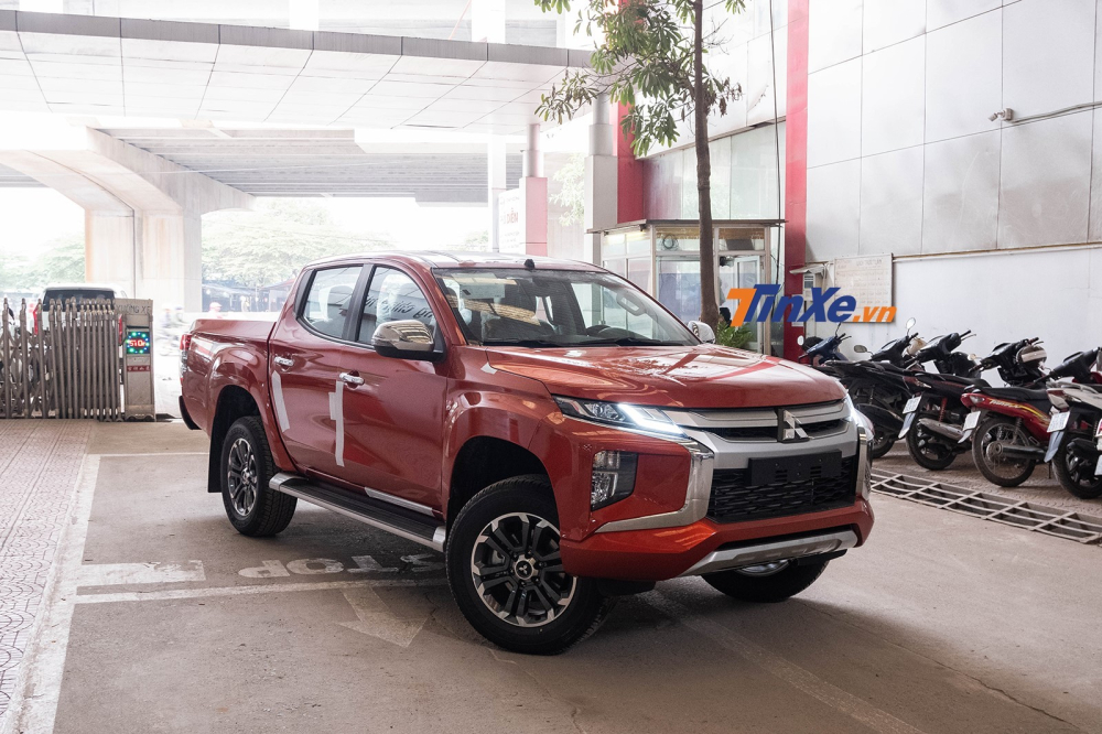 Mitsubishi Triton.