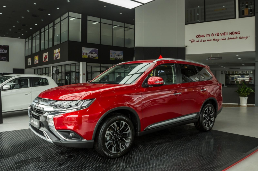 Mitsubishi Outlander.