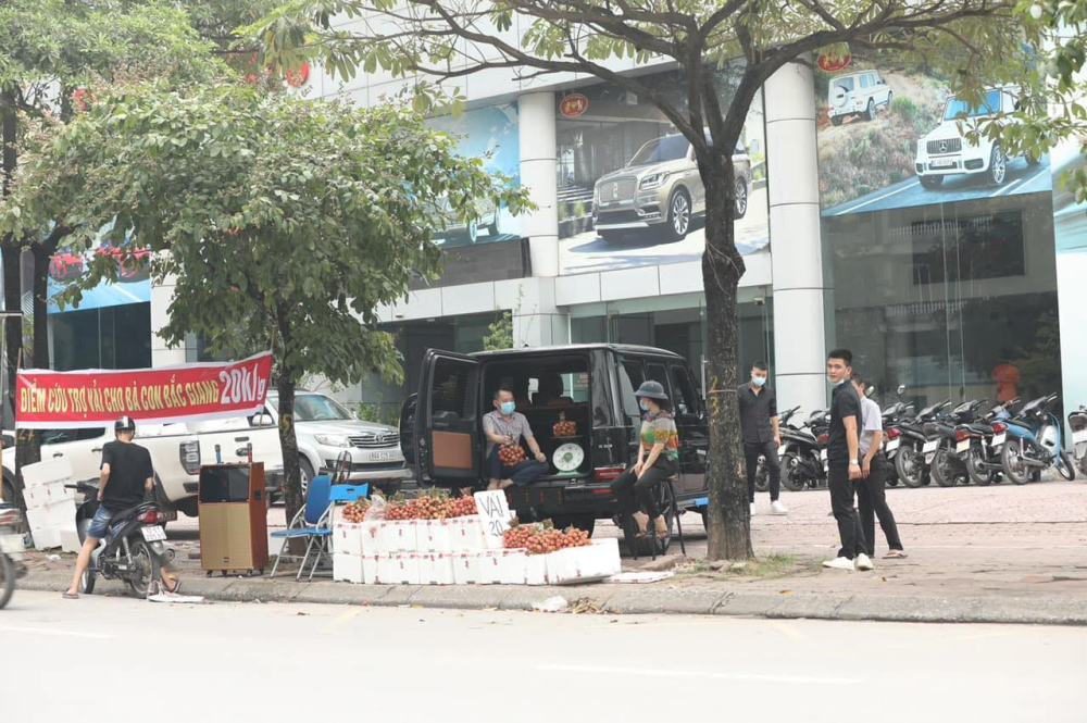 Địa điểm hỗ trợ bán vải thiều Bắc Giang của showroom siêu xe có tiếng tại Hà Nội