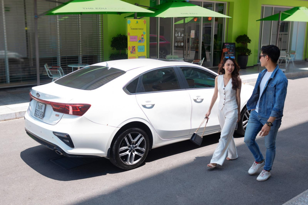 Thiết kế hiện đại, trẻ trung của Kia Cerato vốn lu&ocirc;n được kh&aacute;ch h&agrave;ng Việt đ&aacute;nh gi&aacute; cao.