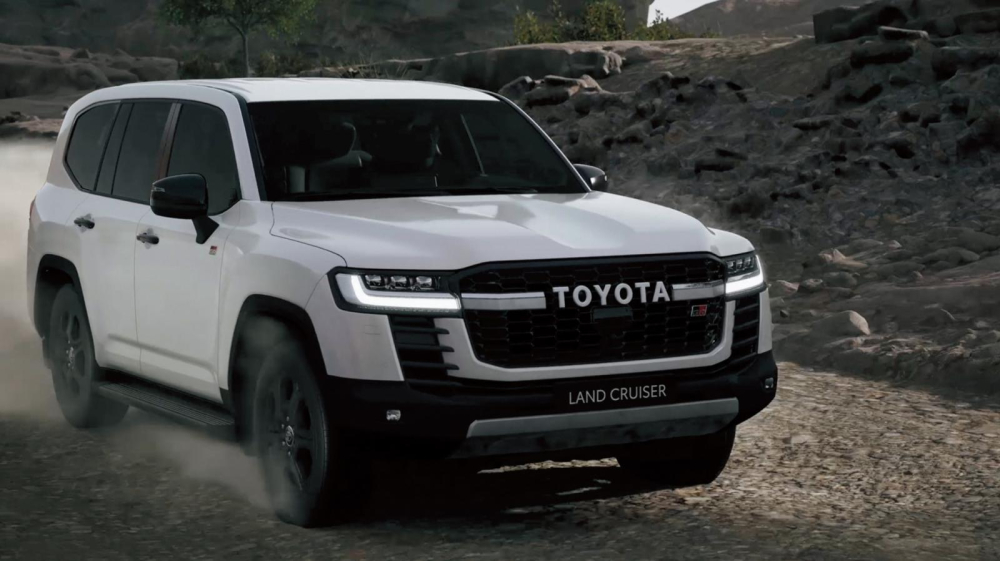 Toyota hé lộ thiết kế của Land Cruiser GR Sport 2022