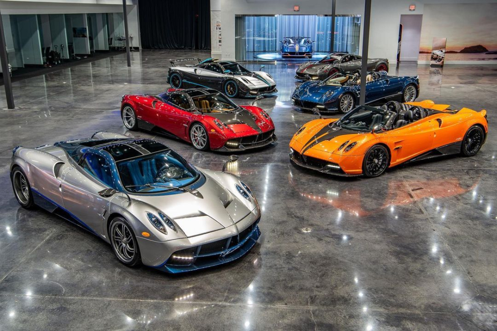 7 chiếc siêu xe Pagani Huayra của đại lý Prestige Imports do Brett David làm chủ 7 chiếc siêu xe Pagani Huayra của đại lý Prestige Imports do Brett David làm chủ