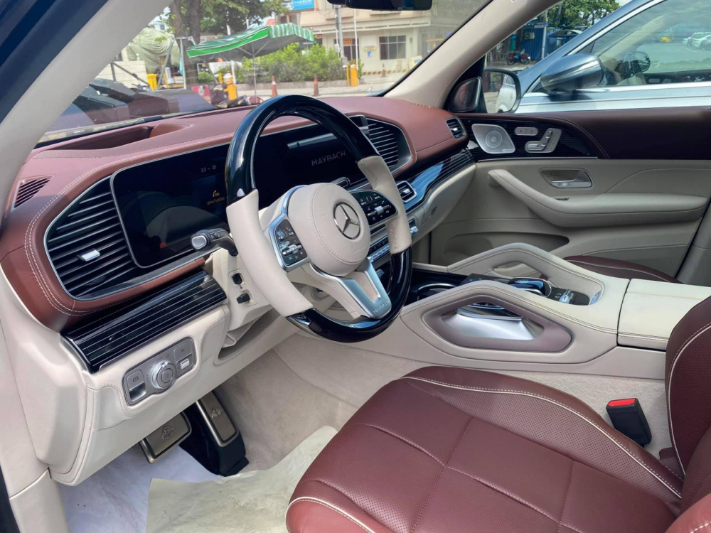 Khoang lái xe Mercedes-Maybach GLS 600 Khoang lái xe Mercedes-Maybach GLS 600