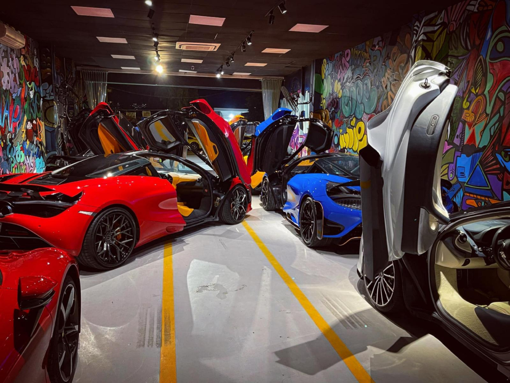 Tổng giá trị cho dàn xe McLaren này ước tính không dưới 85 tỷ đồng Tổng giá trị cho dàn xe McLaren này ước tính không dưới 85 tỷ đồng