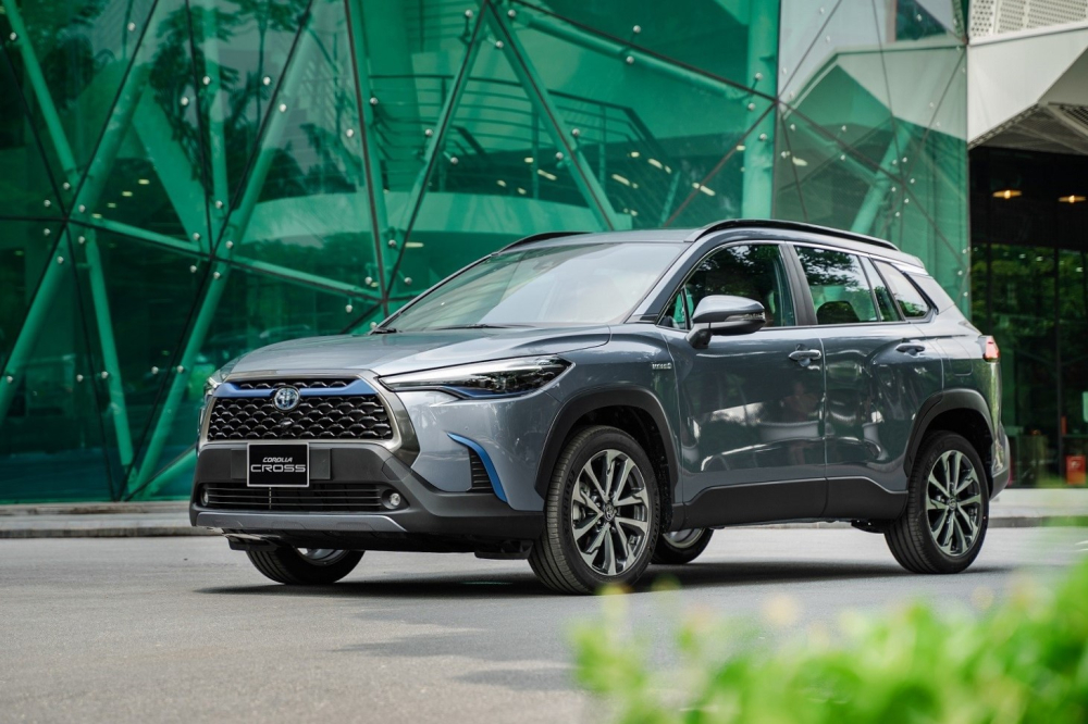 Toyota Corolla Cross vẫn đang là sản phẩm hút khách nhất tại phân khúc C-SUV. Toyota Corolla Cross vẫn đang là sản phẩm hút khách nhất tại phân khúc C-SUV.