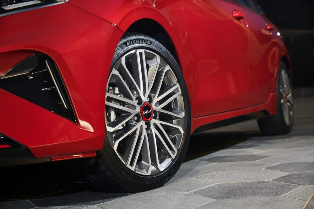Vành hợp kim 18 inch của Kia Cerato GT 2022