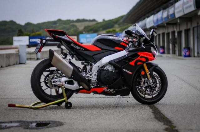 Aprilia RSV4 2021