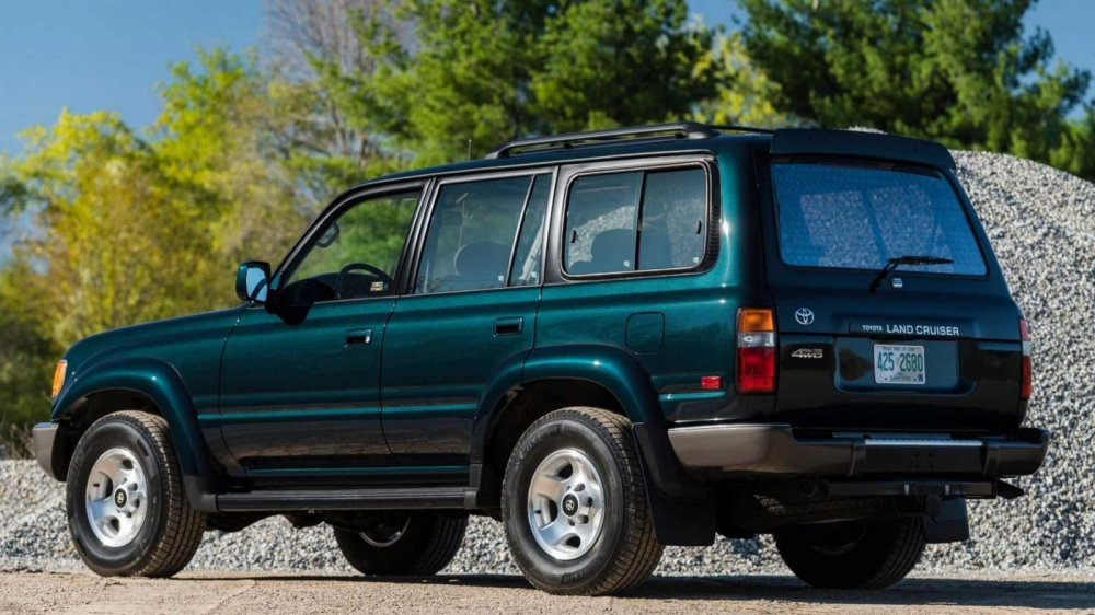 Chiếc Toyota Land Cruiser này đắt ngang Mercedes-Benz G-Class